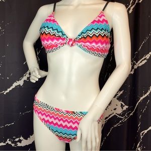 Rays for days. This is a LARGE TOP & X-LARGE BOTTOM  by Heat